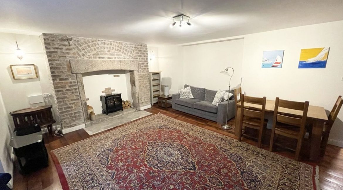 1374380-large-2.jpg
