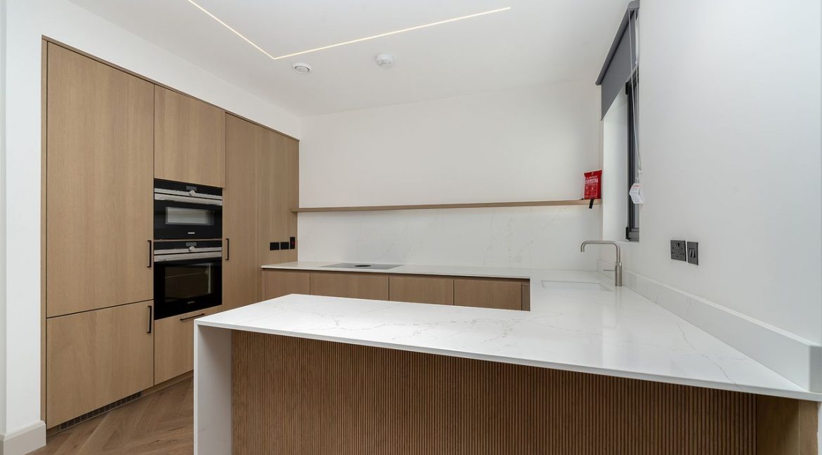 1374746-large-22.jpg