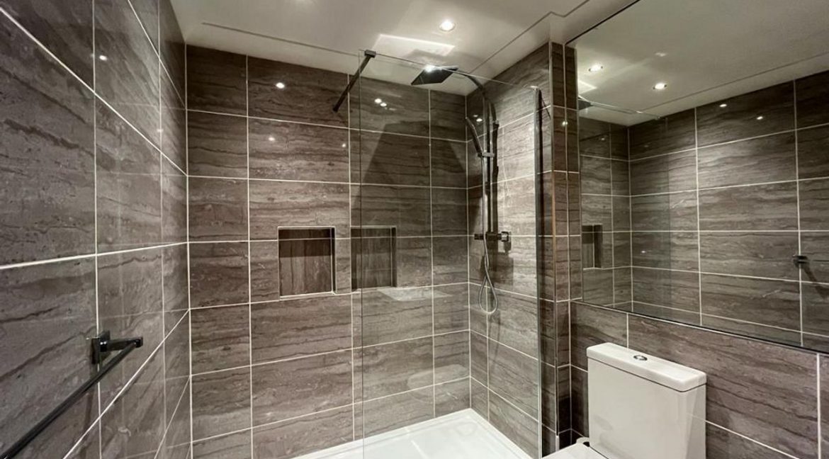 1373037-large-7.jpg