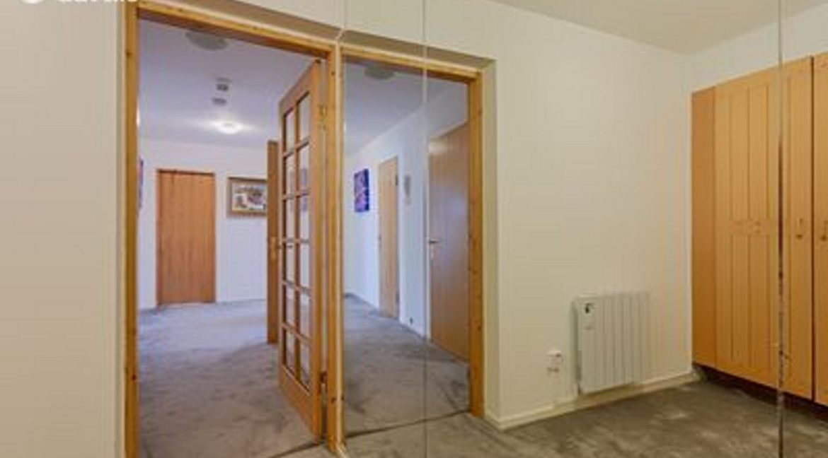 1371205-large-25.jpg