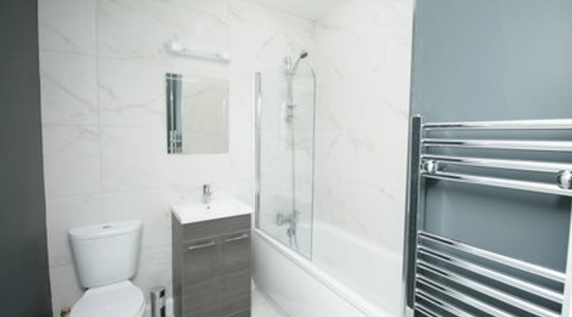 1368890-large-4.jpg