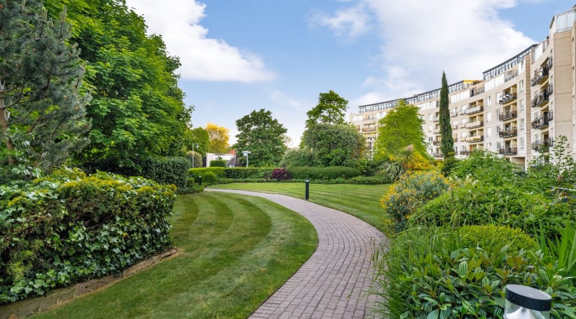 Bespoke Estate Agents Dublin | Apartment 11,The Cedars,Herbert Park Lane,Anglesea Road,Dublin 4 Image Caption 1373494-large-1.jpg