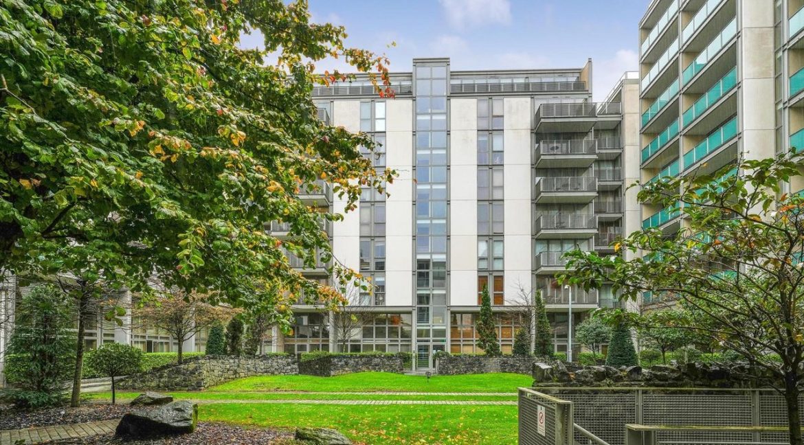 Bespoke Estate Agents Dublin | Apartment 21,Riverstown House,Spencer Dock,Dublin 1 Image Caption 1377969-large-0.jpg