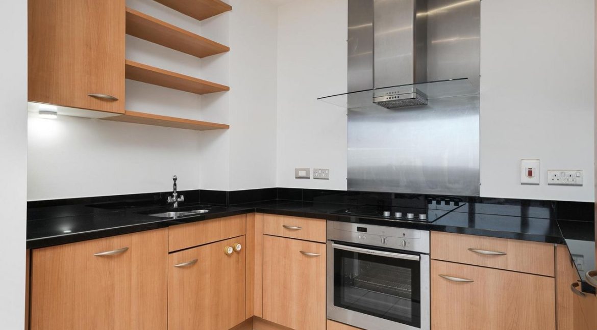 Bespoke Estate Agents Dublin | Apartment 21,Riverstown House,Spencer Dock,Dublin 1 Image Caption 1377969-large-9.jpg