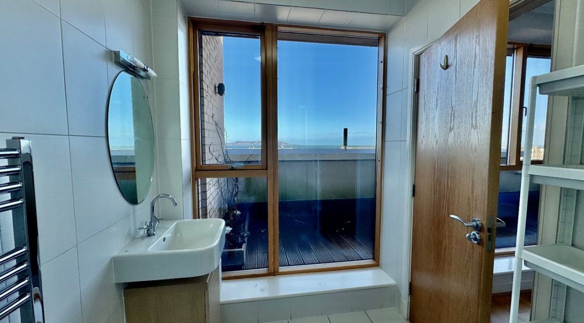 Bespoke Estate Agents Dublin | 36 Harbour Court,George’S Place,Dun Laoghaire,Co. Image Caption 1377992-large-14.jpg