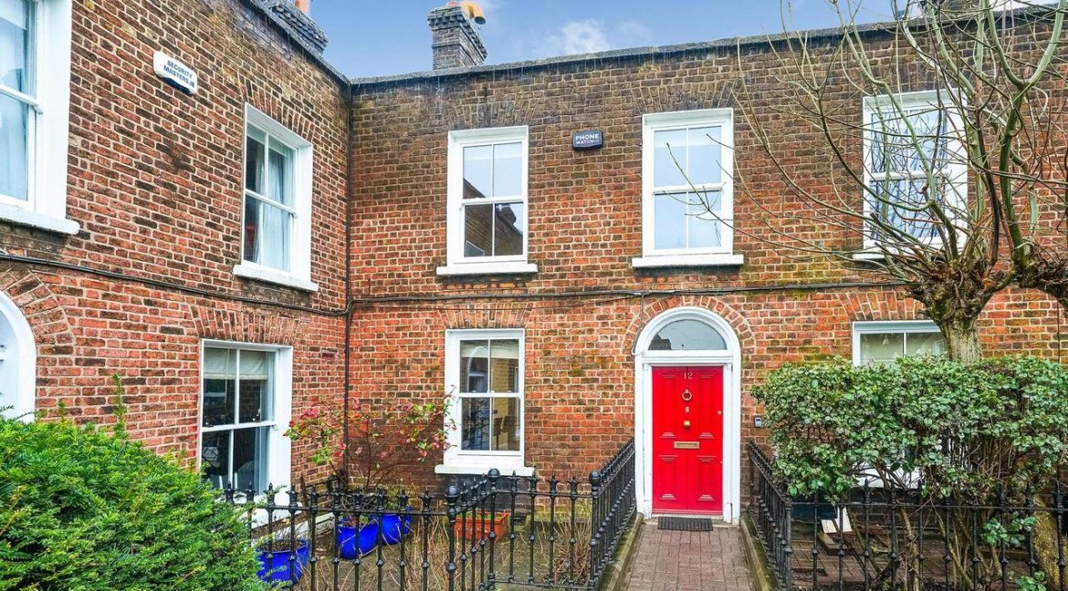 Bespoke Estate Agents Dublin | 12 Albert Place East,Dublin 2 Image Caption 1383889-large-0.jpg