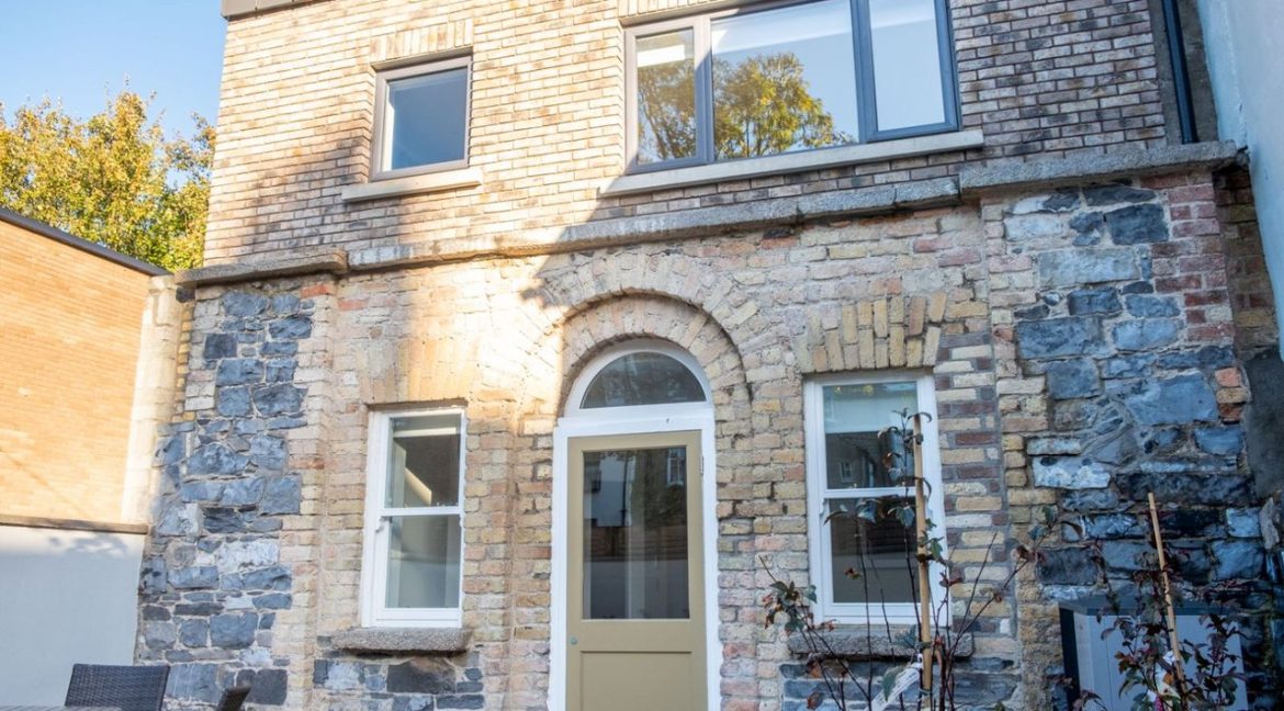 Bespoke Estate Agents Dublin | 76 Baggot Lane,Dublin 4 Image Caption 1385145-large-0.jpg