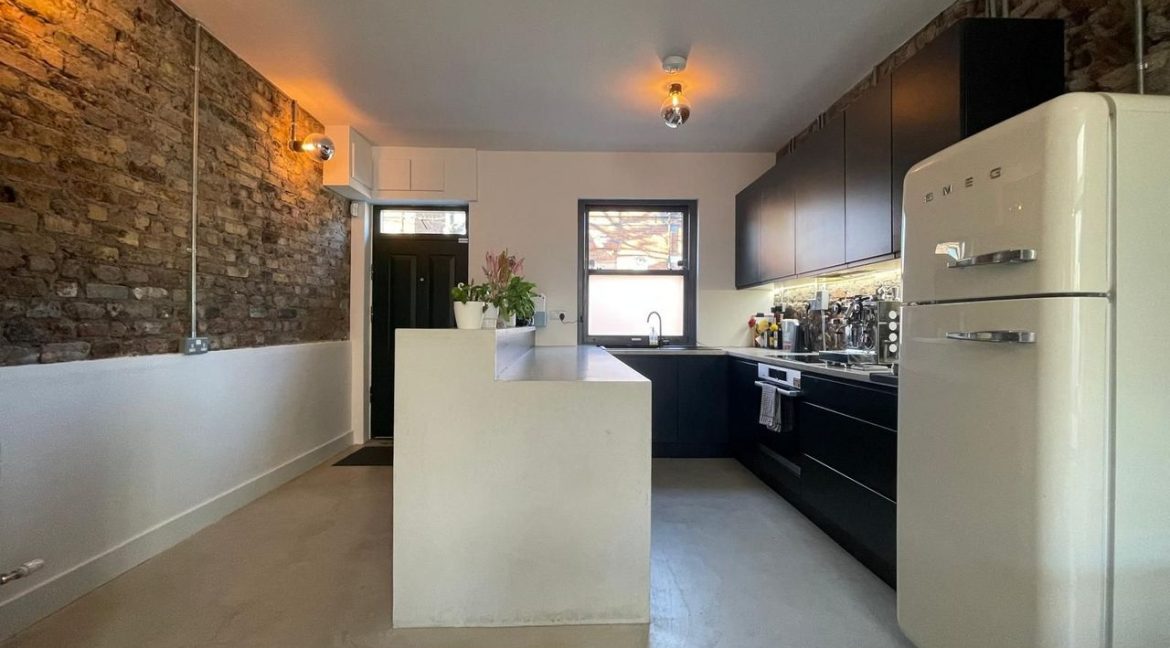 Bespoke Estate Agents Dublin | 7 Thomas Davis Street South,Dublin 8 Image Caption 1385163-large-4.jpg