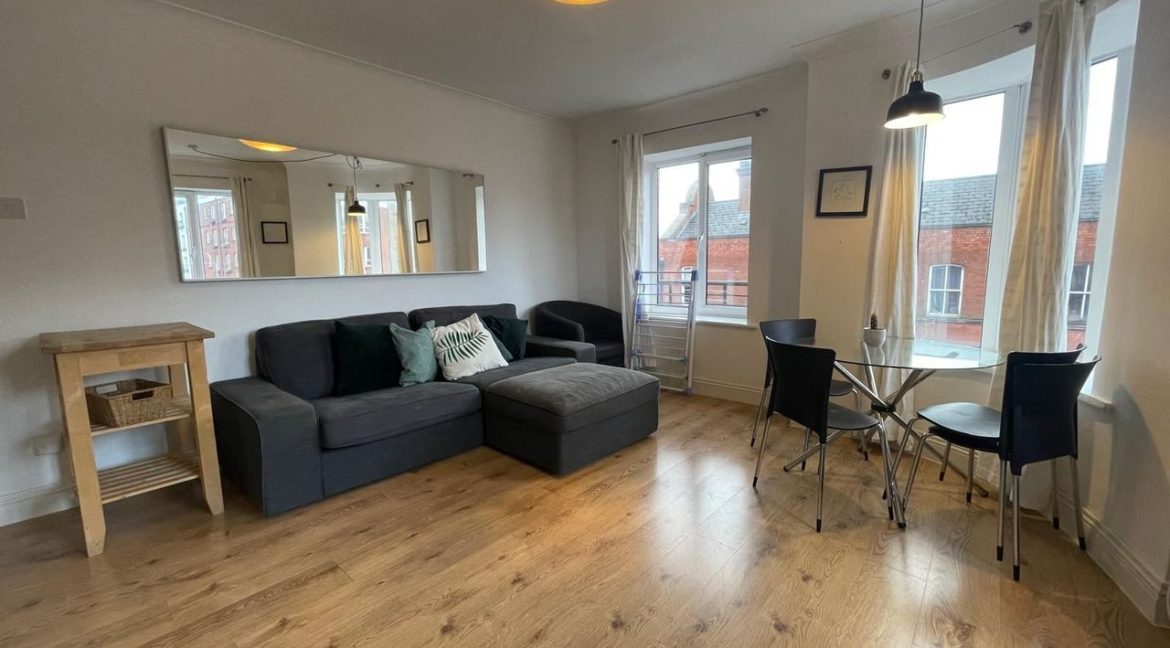 Bespoke Estate Agents Dublin | Apartment 42,The Olde Dock,Ship Street Little,Dubl Image Caption 1383822-large-0.jpg