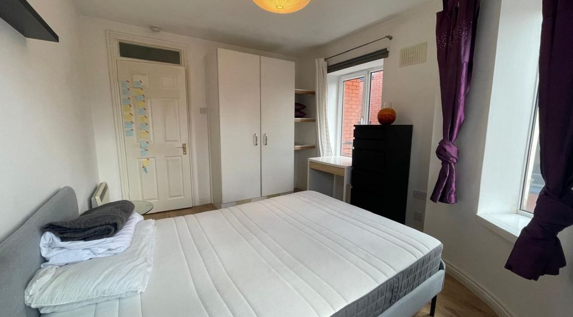 Bespoke Estate Agents Dublin | Apartment 42,The Olde Dock,Ship Street Little,Dubl Image Caption 1383822-large-4.jpg