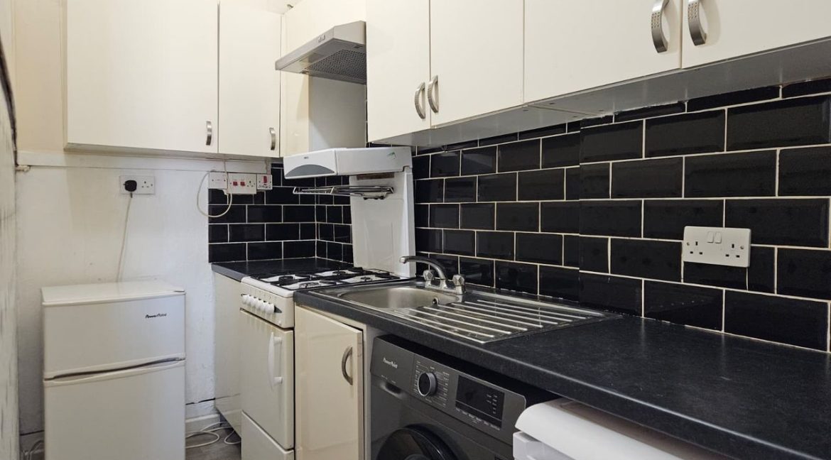 Bespoke Estate Agents Dublin | 16 Cabra Road Image Caption 1375206-large-3.jpg