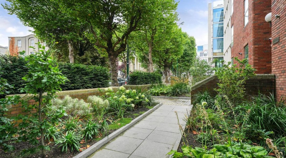 Bespoke Estate Agents Dublin | Apartment 9,Earl Court,Adelaide Road,Dublin 2 Image Caption 1375493-large-1.jpg