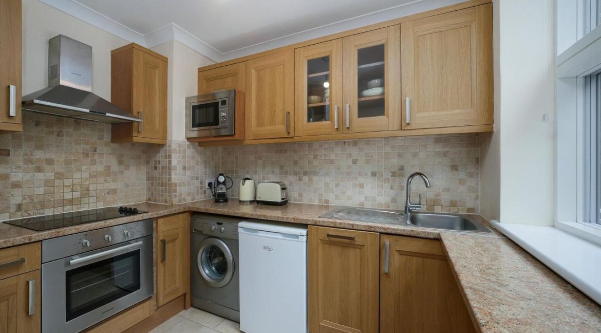 Bespoke Estate Agents Dublin | Apartment 9,Earl Court,Adelaide Road,Dublin 2 Image Caption 1375493-large-5.jpg