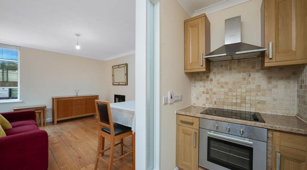 Bespoke Estate Agents Dublin | Apartment 9,Earl Court,Adelaide Road,Dublin 2 Image Caption 1375493-large-6.jpg