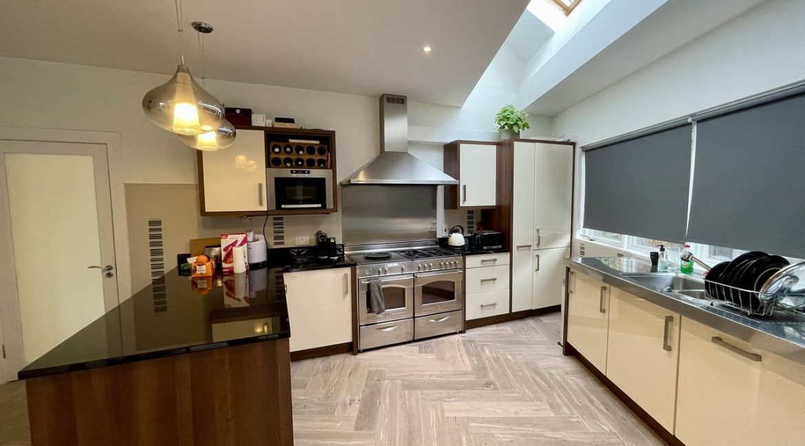 Bespoke Estate Agents Dublin | 18A Gilford Drive, Sandymount Image Caption 616778-large-7.jpg