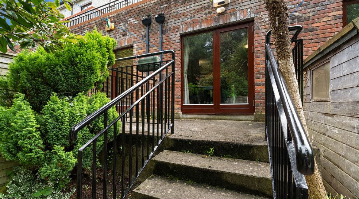 Bespoke Estate Agents Dublin | 104 Merrion Grove Image Caption 1394455-large-11.jpg