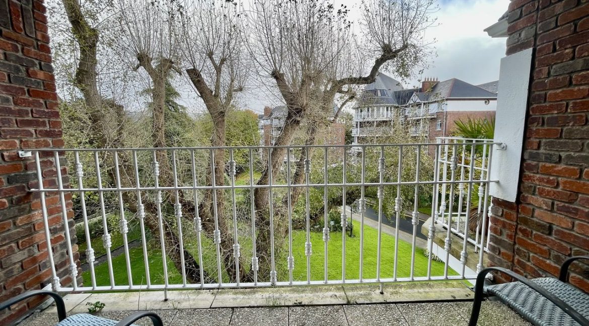 Bespoke Estate Agents Dublin | 48 The Sweepstakes, Ballsbridge Image Caption 1027647-large-3.jpg