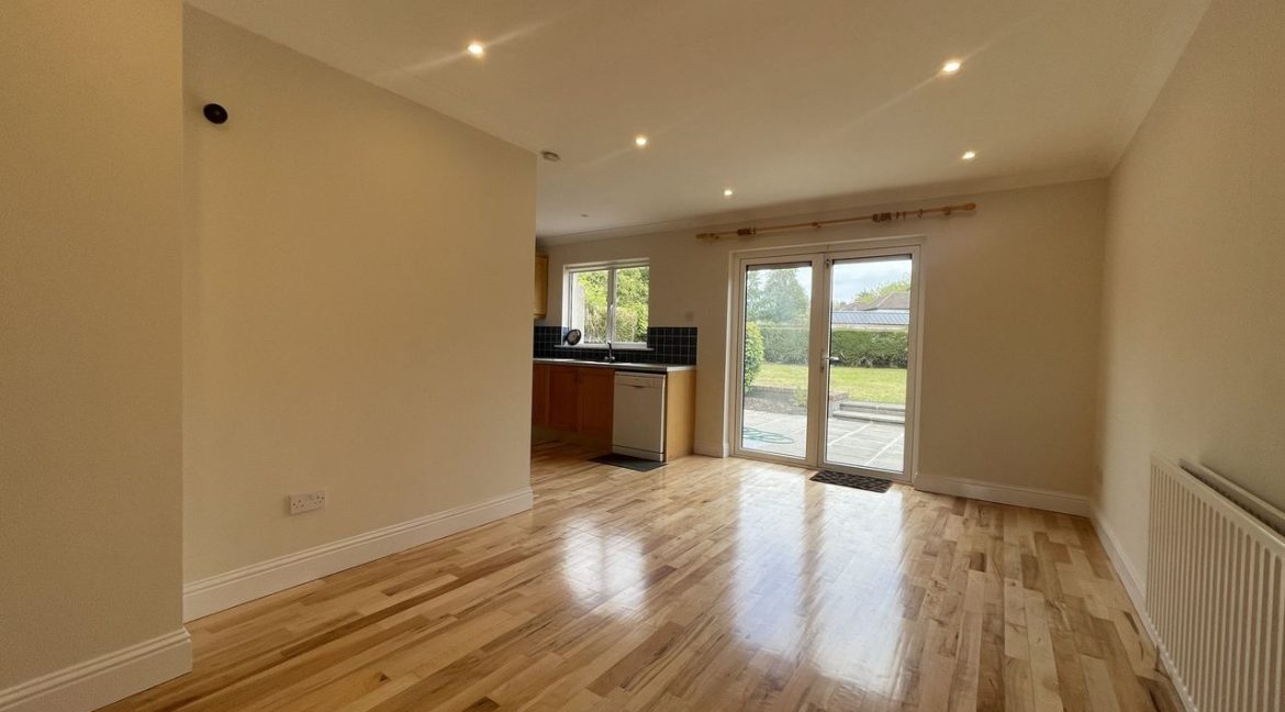 Bespoke Estate Agents Dublin | Chalet Mar, 2 Saint Mobhi Drive Image Caption 1318466-large-5.jpg