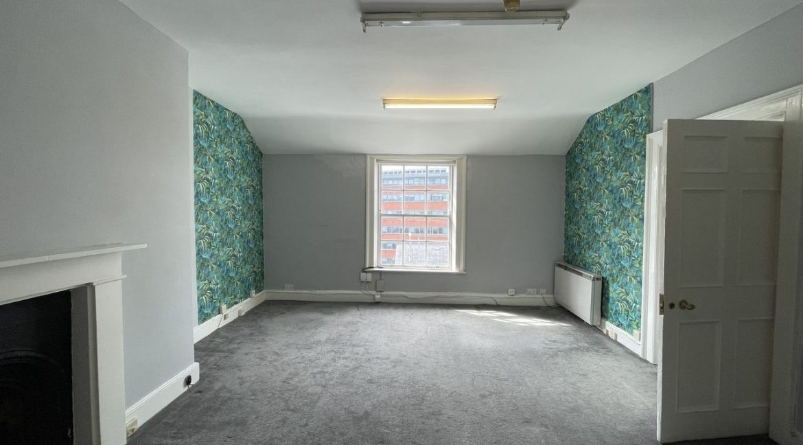 442012-large-6.jpg