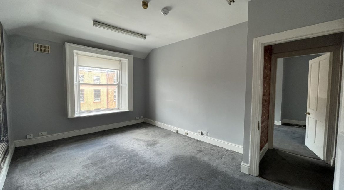 442012-large-7.jpg