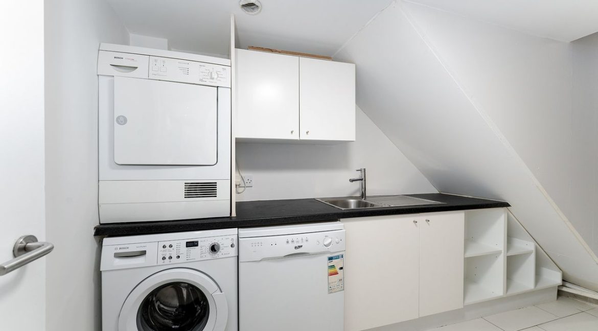 942083-large-34.jpg