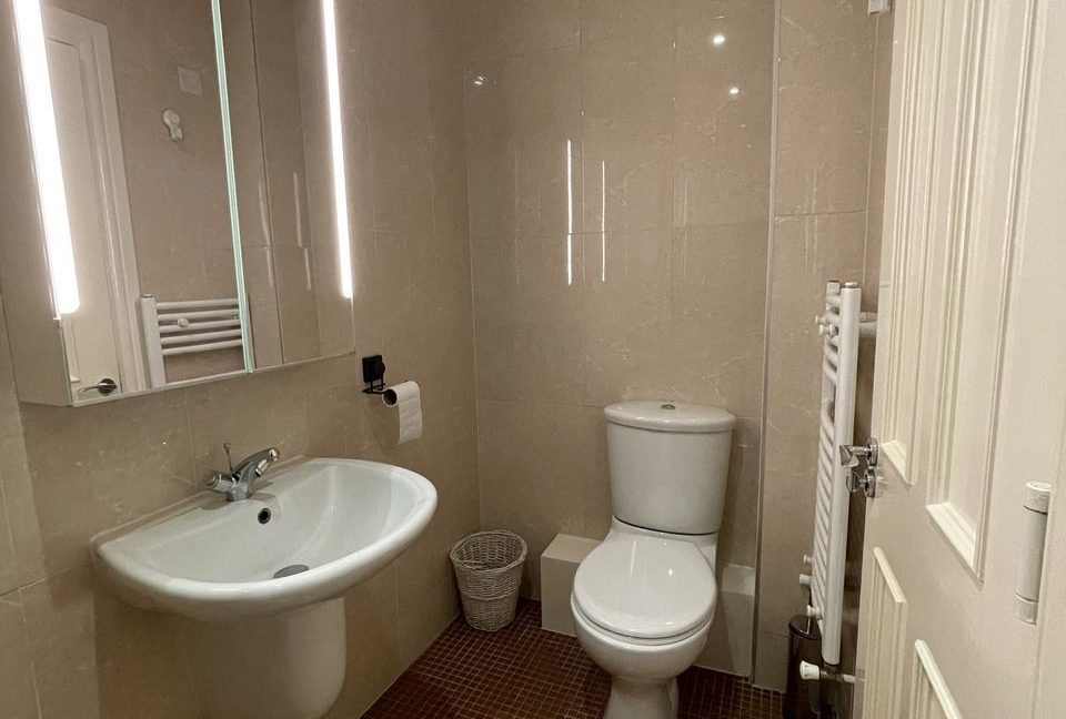 991966-large-15.jpg
