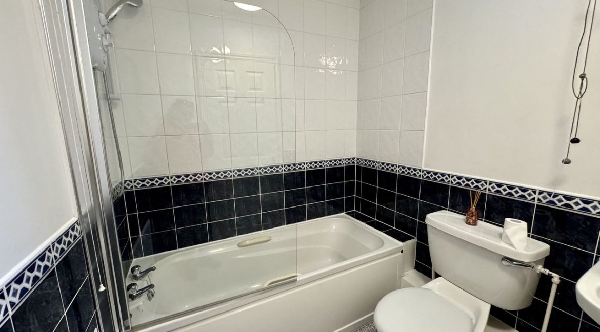 1371895-large-12.jpg