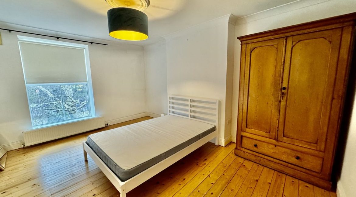 1371434-large-10.jpg