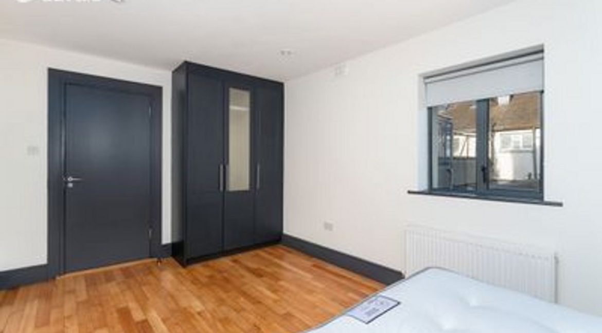 1371071-large-8.jpg